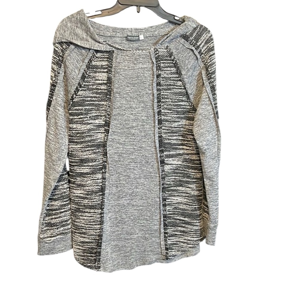 Earthbound Trading Co. Gray Hoodie Size Large